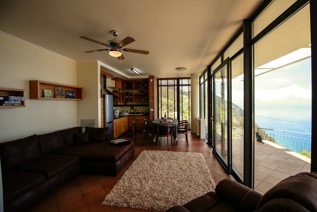 Cottage Ocean View بورتو مونيز المظهر الخارجي الصورة